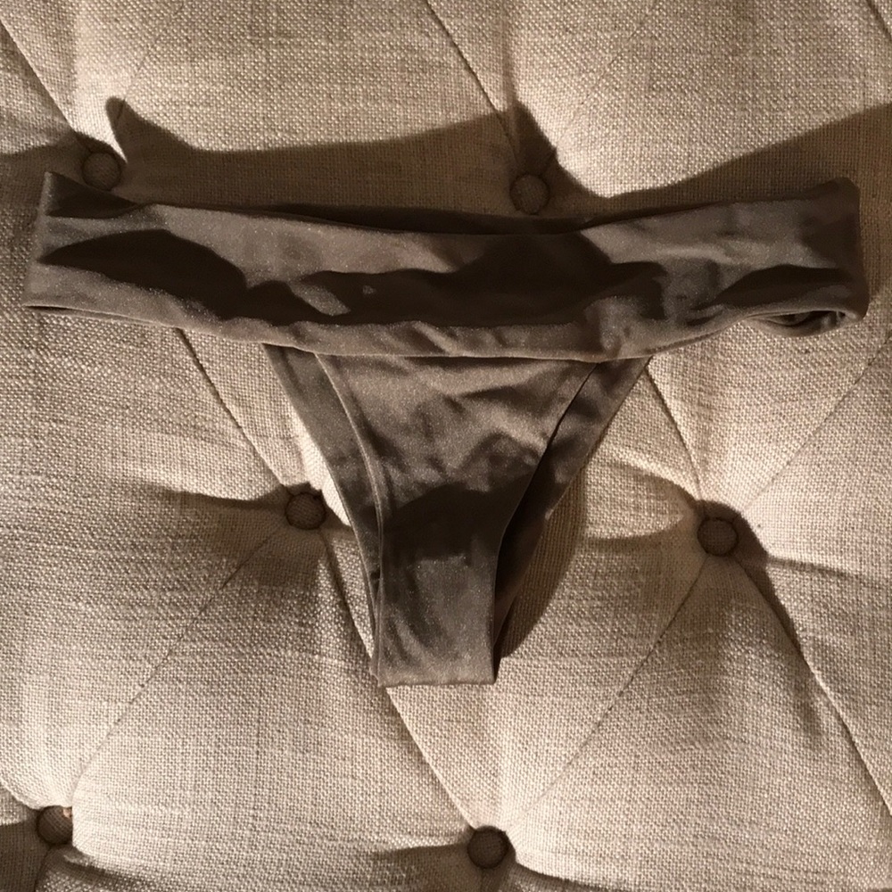 Cheeky gray bikini bottoms - size xs